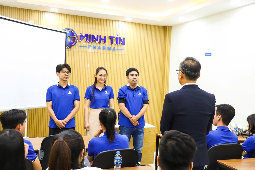Nhân viên Minh Tín Pharma tham gia Khóa đào tạo Kỹ năng giao tế trong kinh doanh