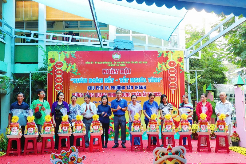 XUÂN ĐOÀN KẾT TẾT NGHĨA TÌNH
