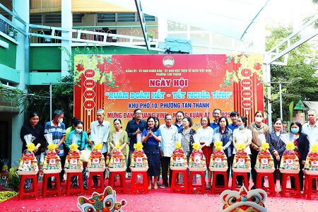 XUÂN ĐOÀN KẾT TẾT NGHĨA TÌNH