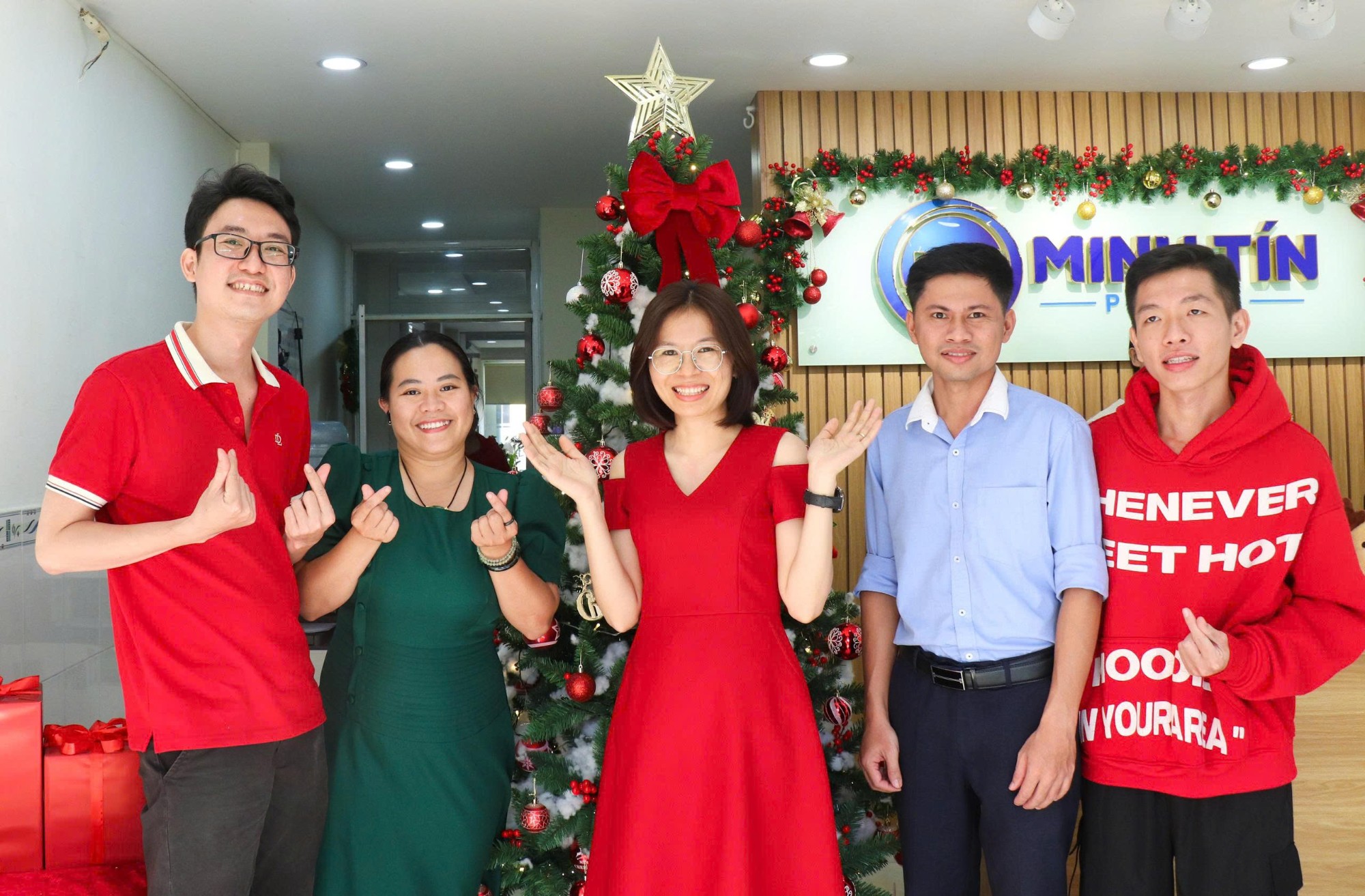 MINH TÍN PHARMA TÍCH CỰC HƯỞNG ỨNG ỦNG HỘ ĐỒNG BÀO MIỀN BẮC BỊ THIỆT HẠI DO BÃO SỐ 10 GÂY RA - 21