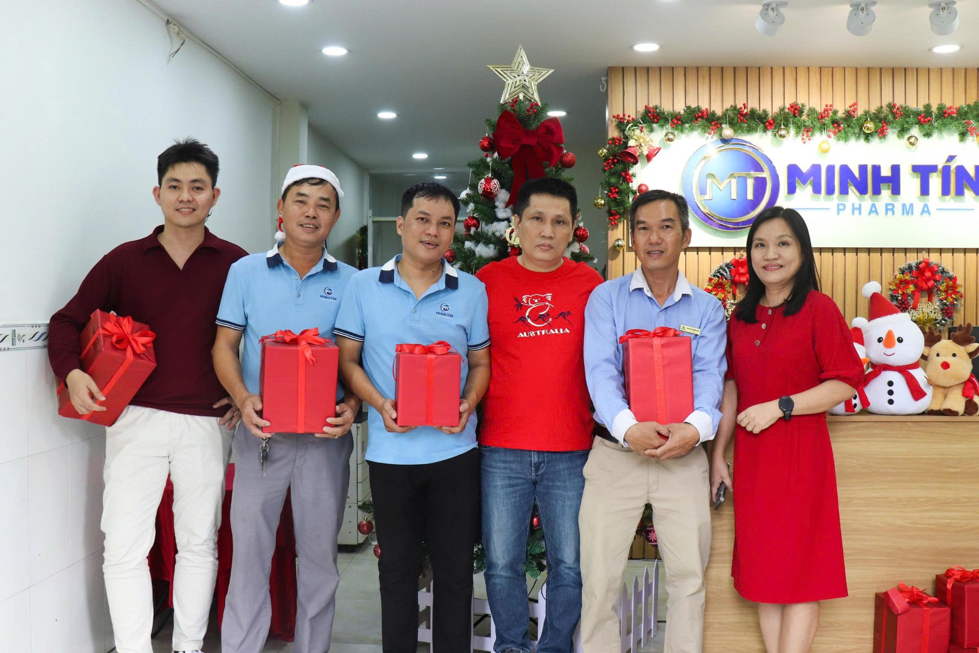 MINH TÍN PHARMA TÍCH CỰC HƯỞNG ỨNG ỦNG HỘ ĐỒNG BÀO MIỀN BẮC BỊ THIỆT HẠI DO BÃO SỐ 10 GÂY RA - 21